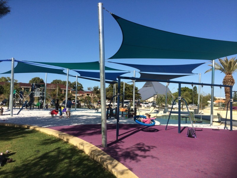 *64 Charles Riley Road, Trigg WA 6029