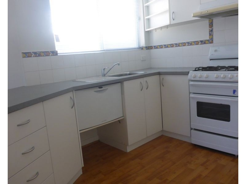 4 Cousins Street, Karrinyup WA 6018