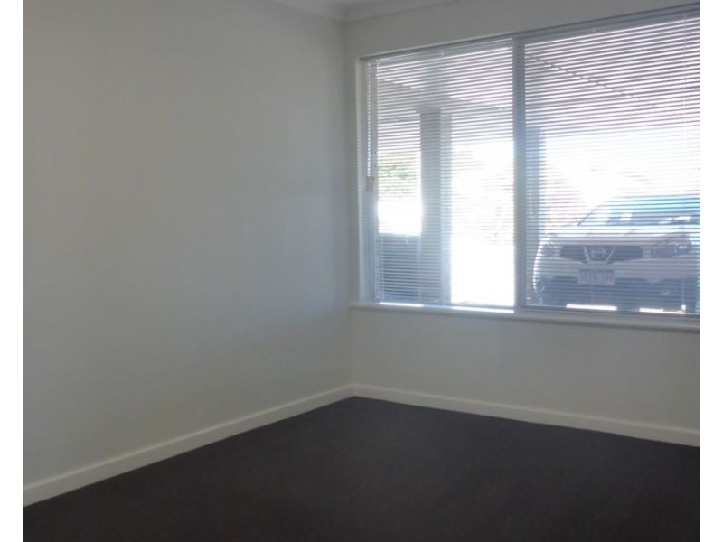 4 Cousins Street, Karrinyup WA 6018