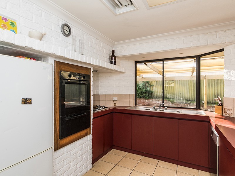 240 Huntriss Road, Doubleview WA 6018