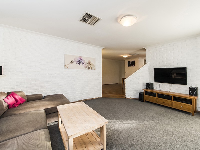 240 Huntriss Road, Doubleview WA 6018