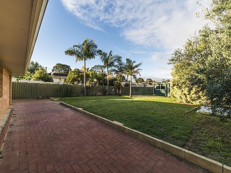 240 Huntriss Road, Doubleview WA 6018