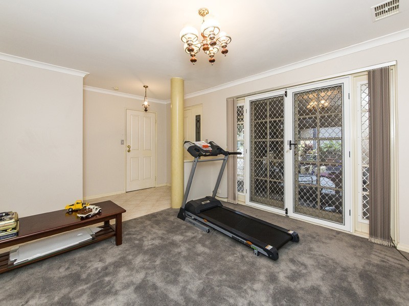 4A Bates Road, Innaloo WA 6018