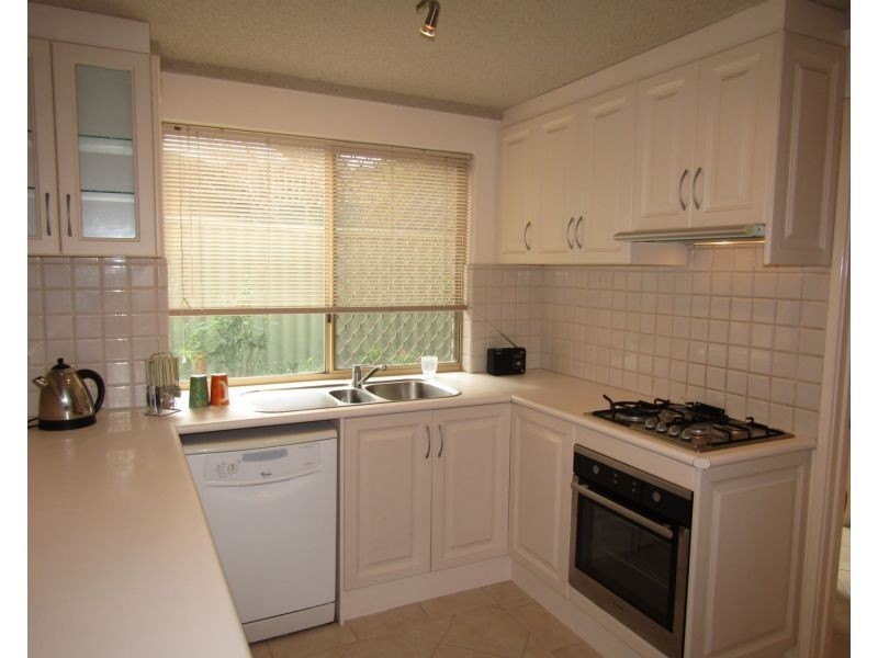 3/6 Mills Avenue, Bayswater WA 6053