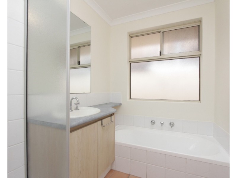 2/34 Avenell Road, Bayswater WA 6053