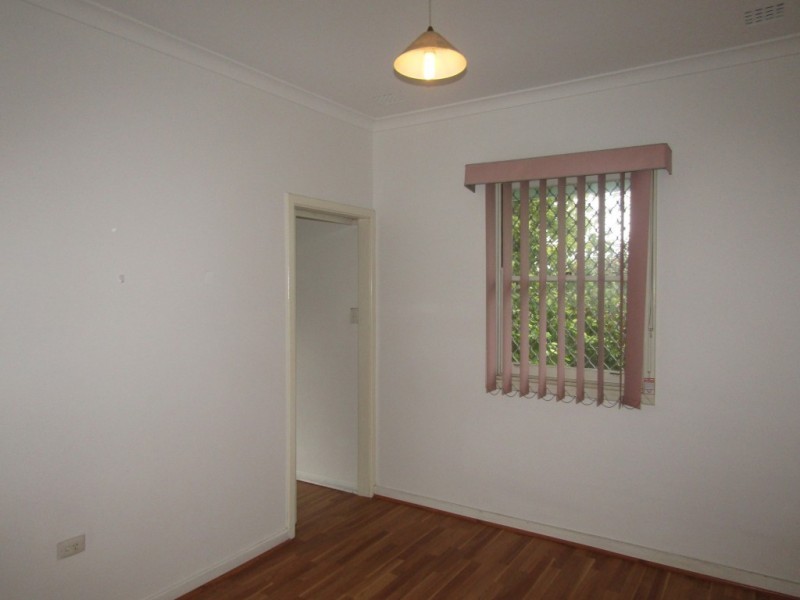 29 Whiteside Street, Cloverdale WA 6105