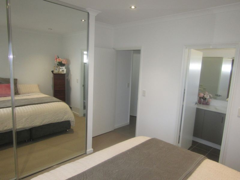 8A Roebuck Street, Innaloo WA 6018