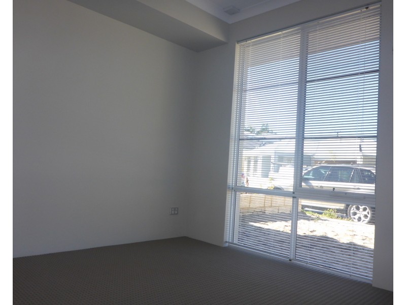 44 Belcastro Way, Madeley WA 6065