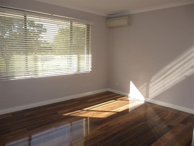 28 Solander Road, Hillarys WA 6025