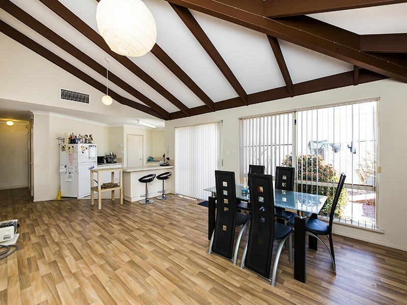 2/166 Odin Road, Innaloo WA 6018