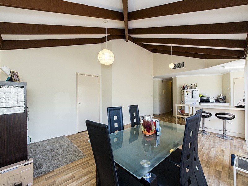 2/166 Odin Road, Innaloo WA 6018