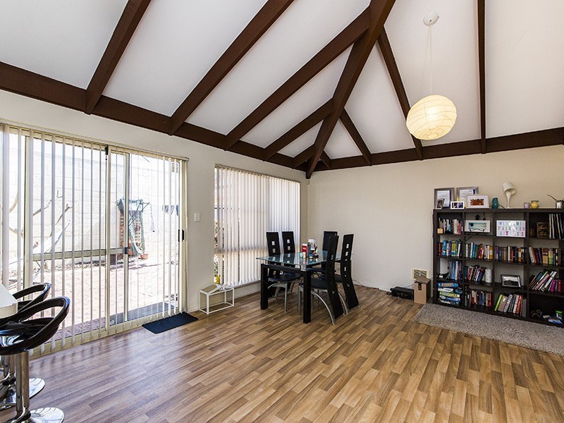 2/166 Odin Road, Innaloo WA 6018