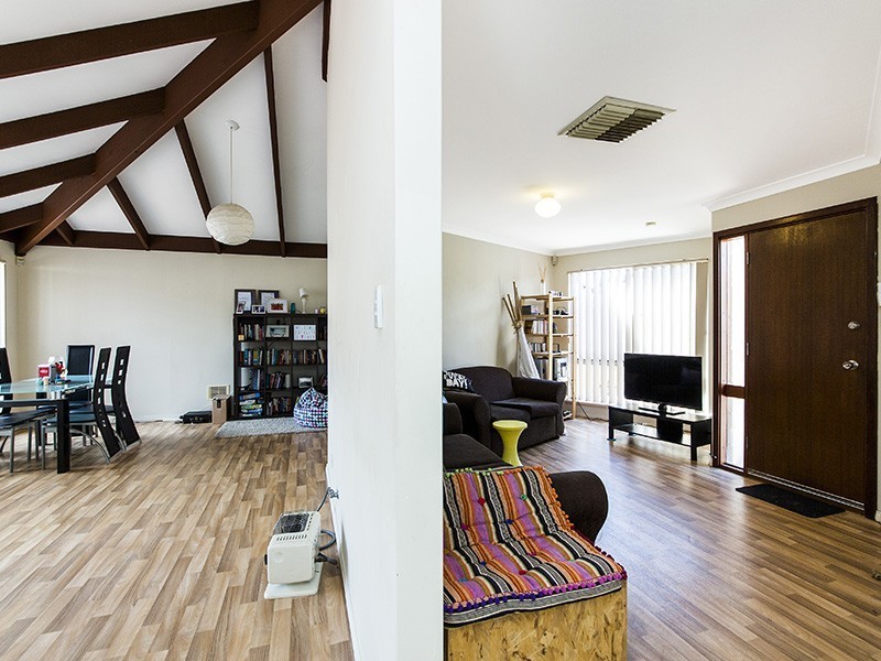 2/166 Odin Road, Innaloo WA 6018