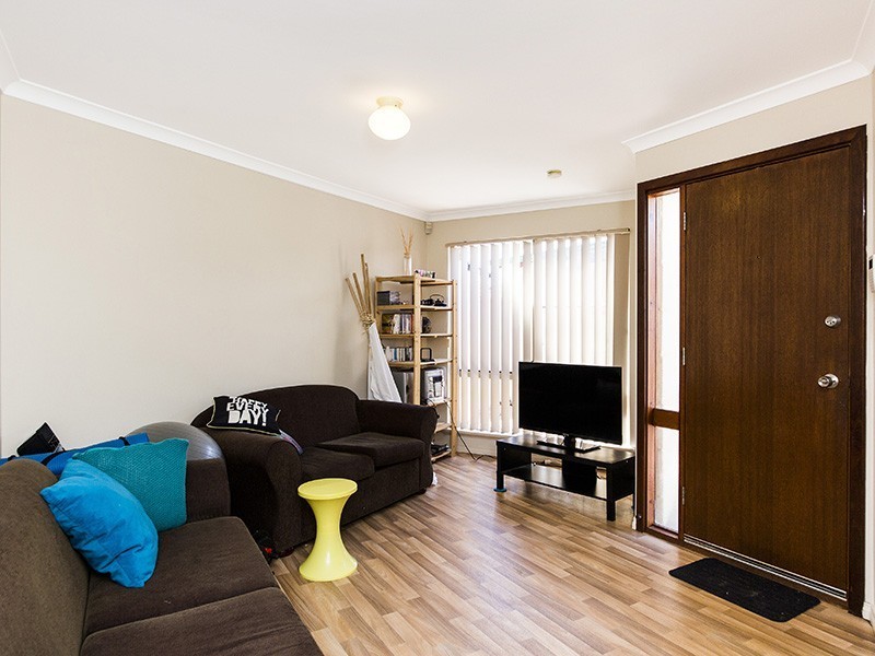 2/166 Odin Road, Innaloo WA 6018