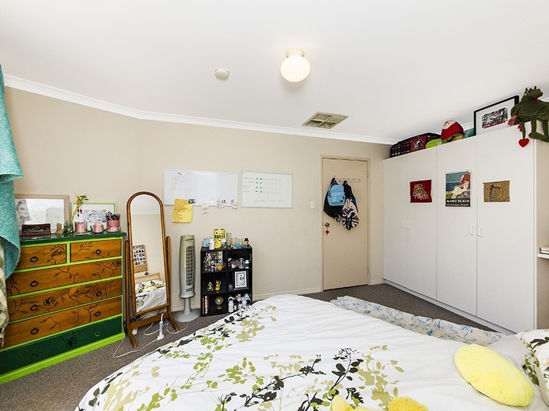 2/166 Odin Road, Innaloo WA 6018