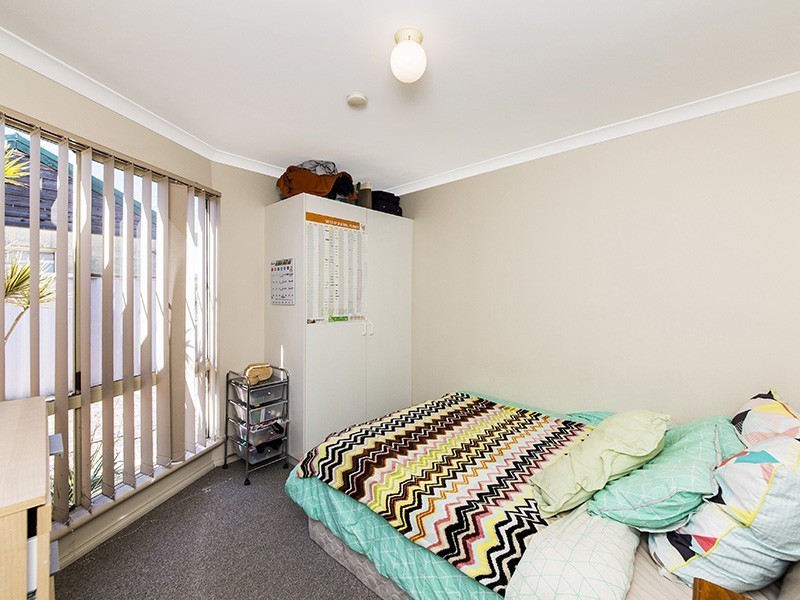 2/166 Odin Road, Innaloo WA 6018