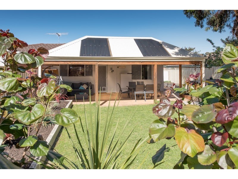 13 Burroughs Road, Karrinyup WA 6018