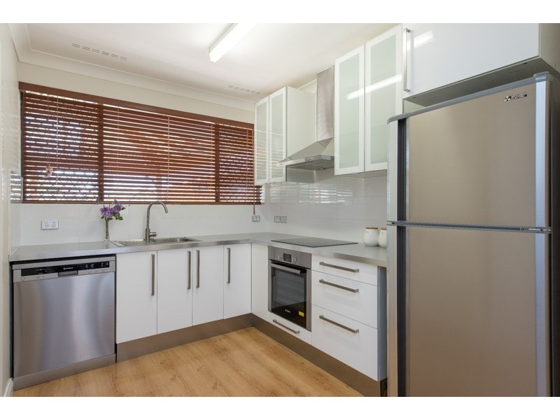 13 Burroughs Road, Karrinyup WA 6018