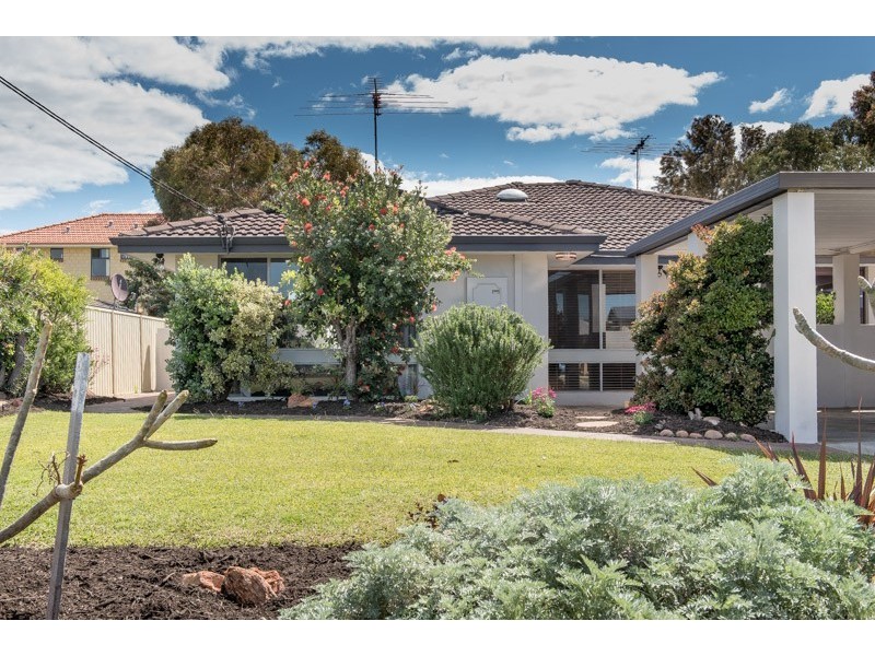 13 Burroughs Road, Karrinyup WA 6018