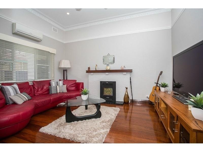 48 Grand Promenade, Bayswater WA 6053