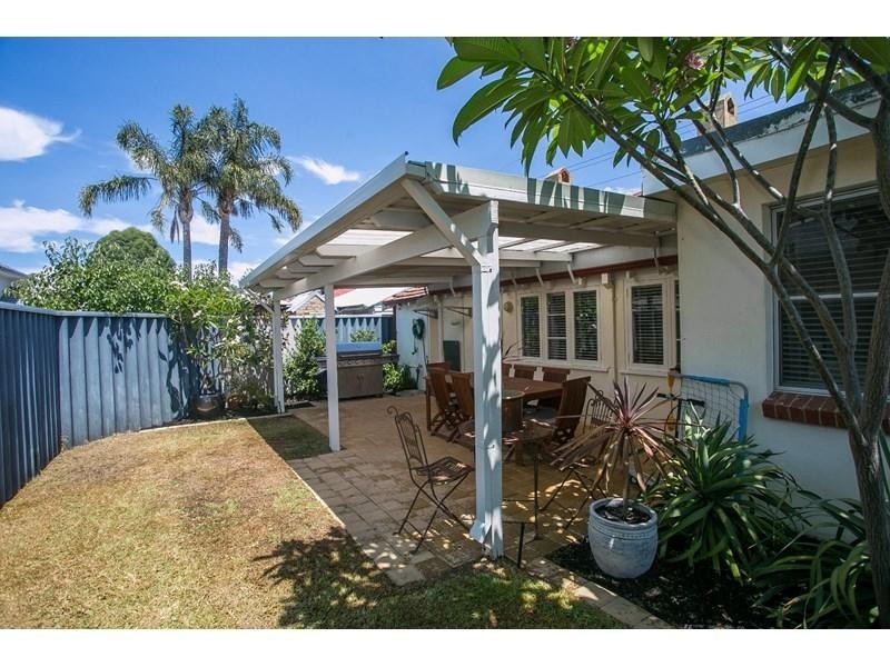 48 Grand Promenade, Bayswater WA 6053