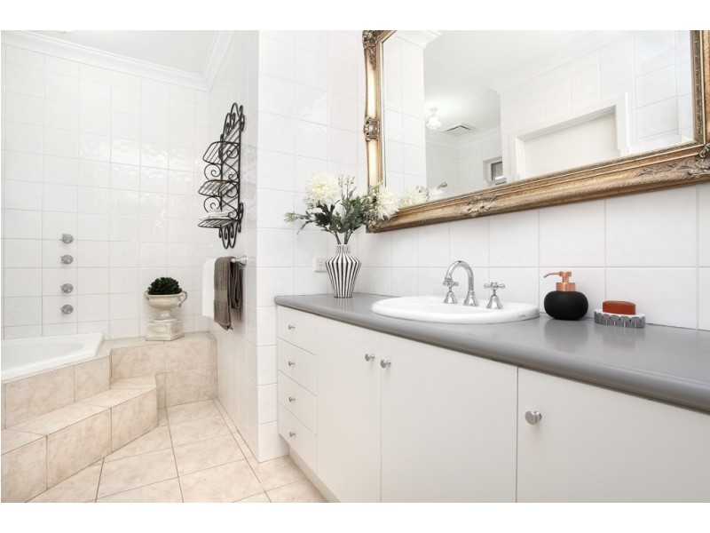 6 Teakwood Avenue, Woodlands WA 6018