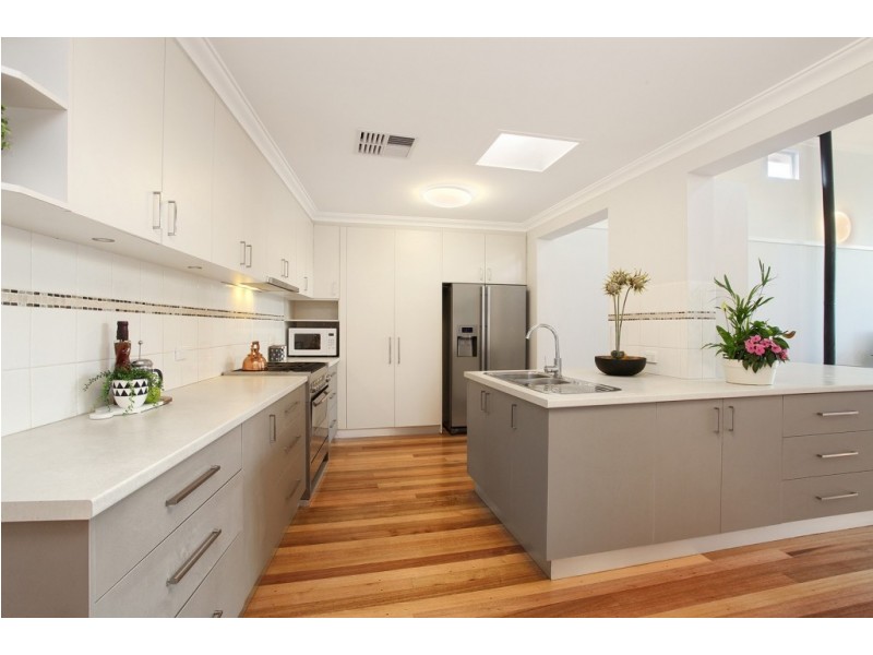 6 Teakwood Avenue, Woodlands WA 6018