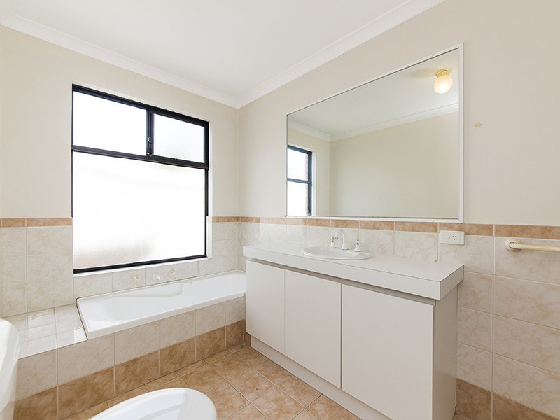 41 Barnes Street, Innaloo WA 6018