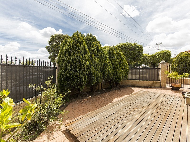 41 Barnes Street, Innaloo WA 6018