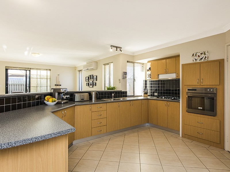 223b Huntriss Road, Doubleview WA 6018