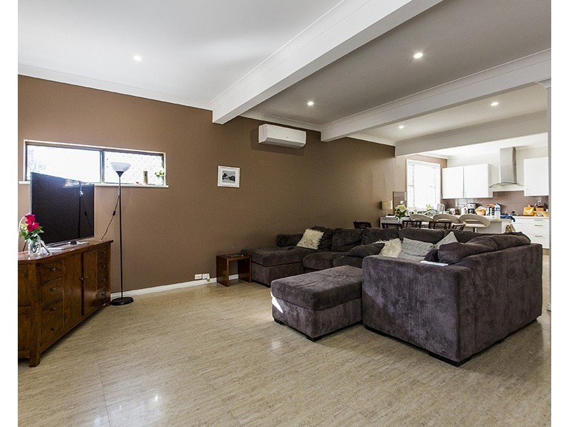 83 Pascoe Street, Karrinyup WA 6018