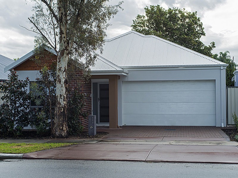 1/151 Keane Street, Cloverdale WA 6105