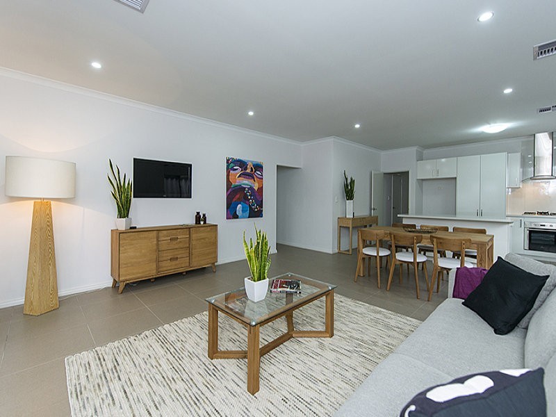 1/151 Keane Street, Cloverdale WA 6105