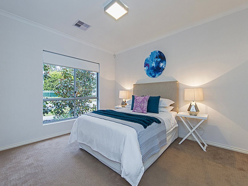 1/151 Keane Street, Cloverdale WA 6105