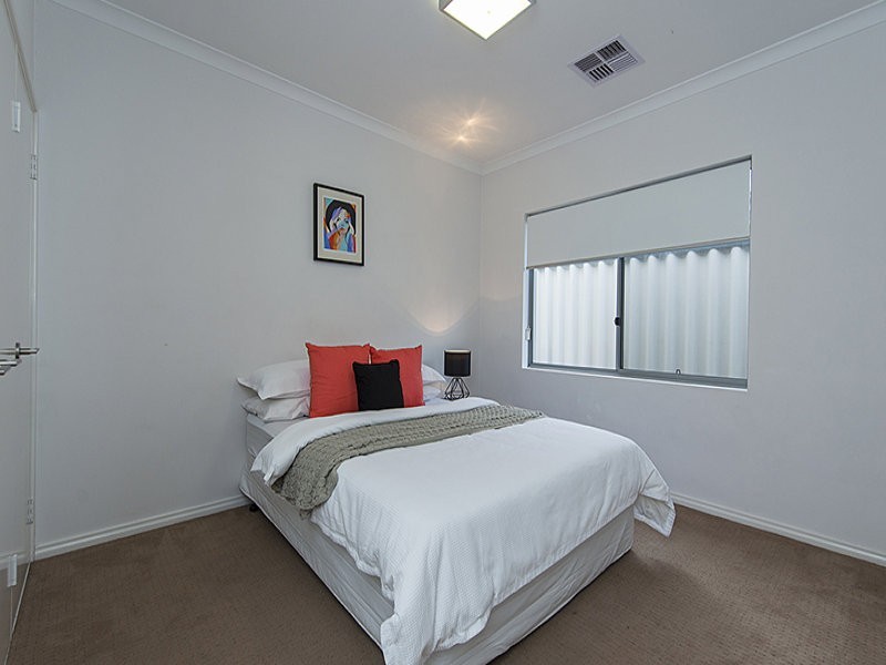 1/151 Keane Street, Cloverdale WA 6105