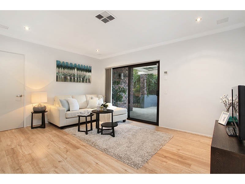 137 Paramatta Road, Doubleview WA 6018