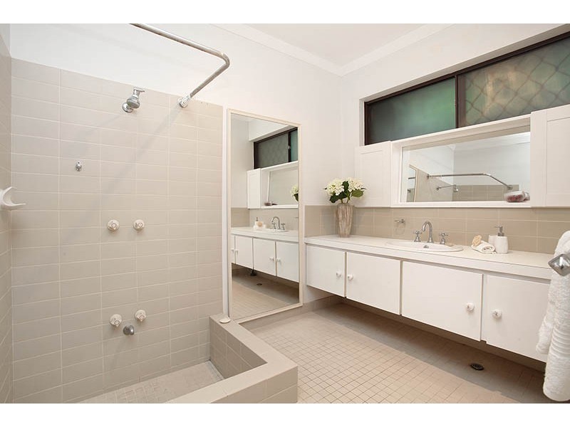 137 Paramatta Road, Doubleview WA 6018