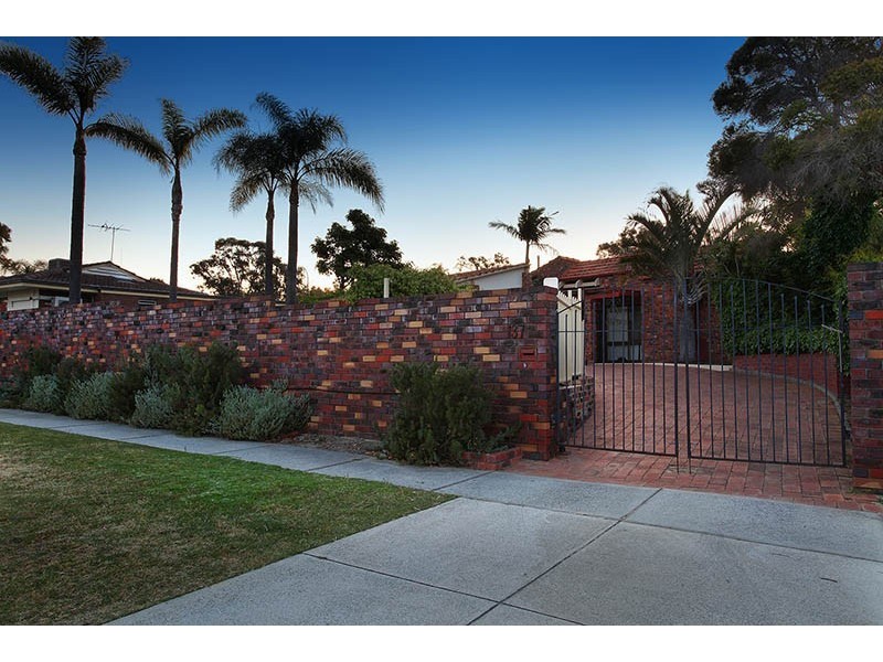 137 Paramatta Road, Doubleview WA 6018