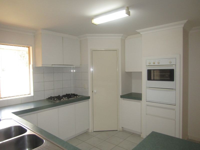 8/4 Roberts Street, Bayswater WA 6053