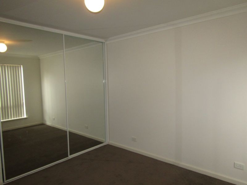 8/4 Roberts Street, Bayswater WA 6053