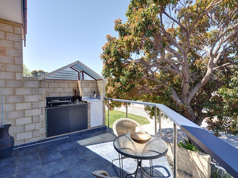 27A Francis Avenue, Karrinyup WA 6018