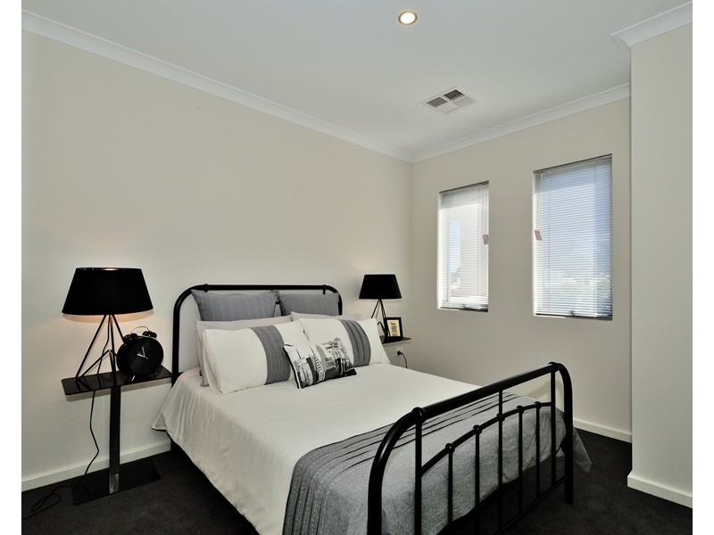 8A Donatti Road, Innaloo WA 6018