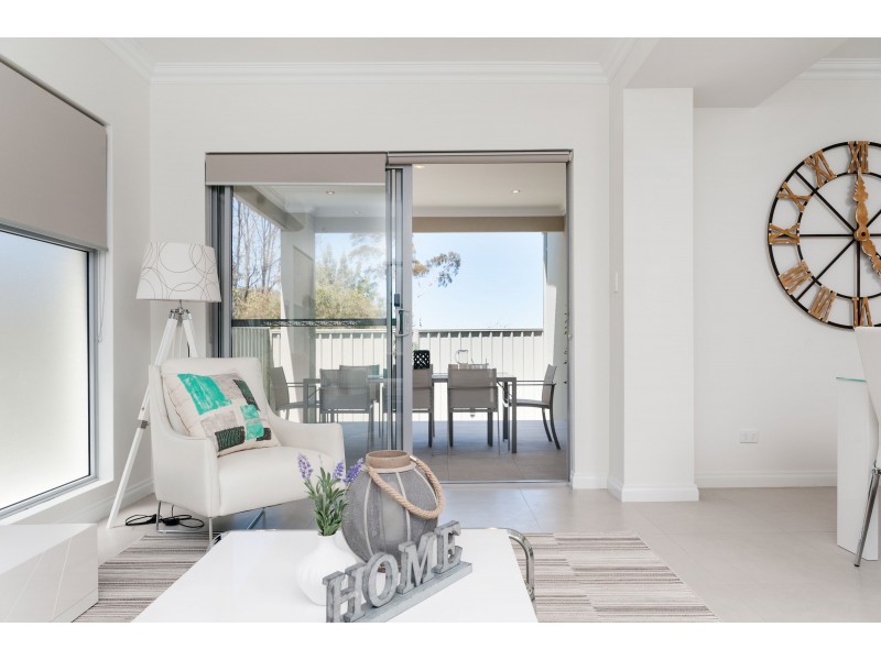 B/4 Dean Street, Karrinyup WA 6018