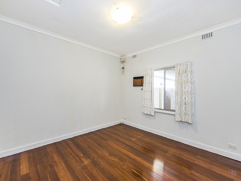 216 Holbeck Street, Doubleview WA 6018