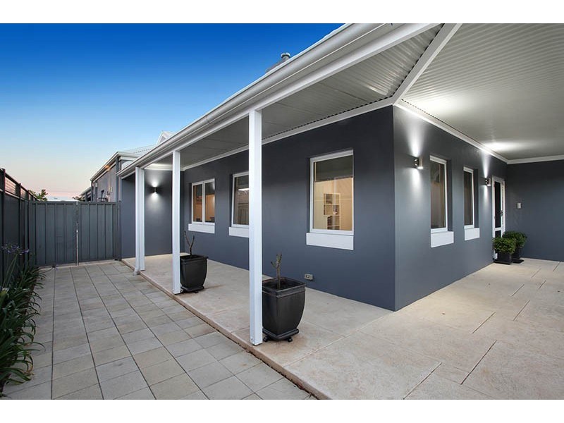 12 Willow Road, Woodlands WA 6018