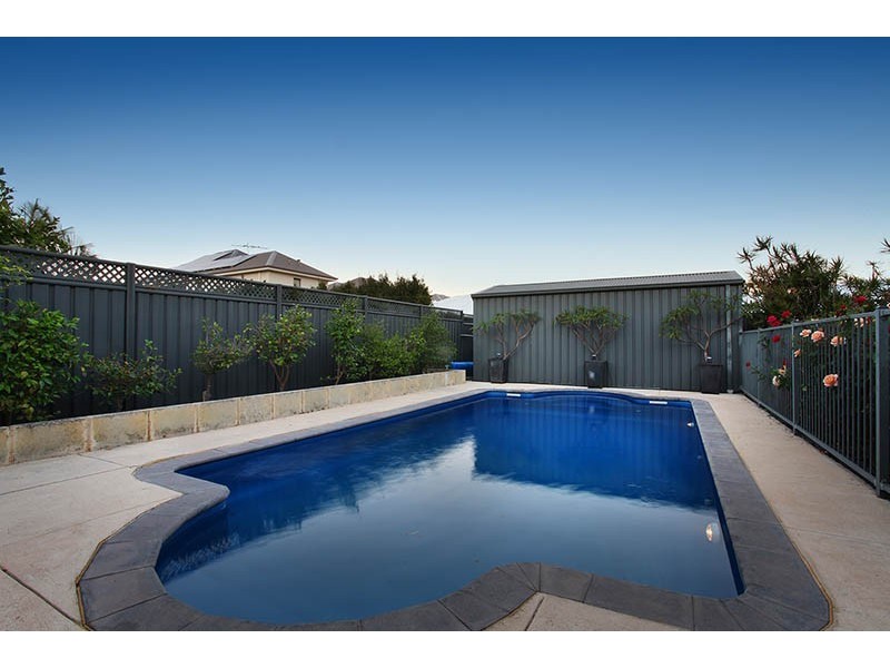 12 Willow Road, Woodlands WA 6018