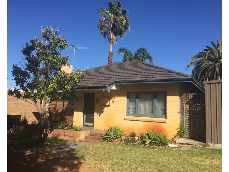 15 Farris Street, Innaloo WA 6018