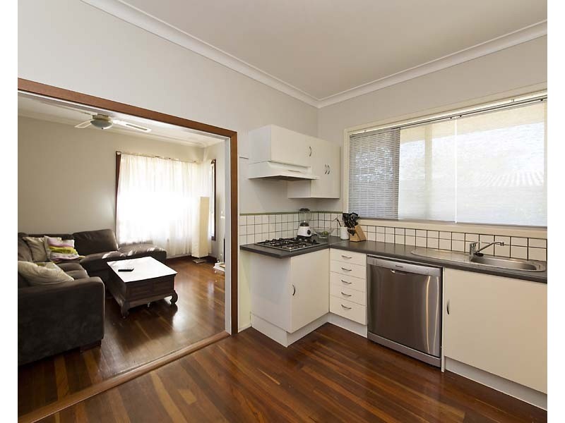 18 Gwelup Street, Karrinyup WA 6018