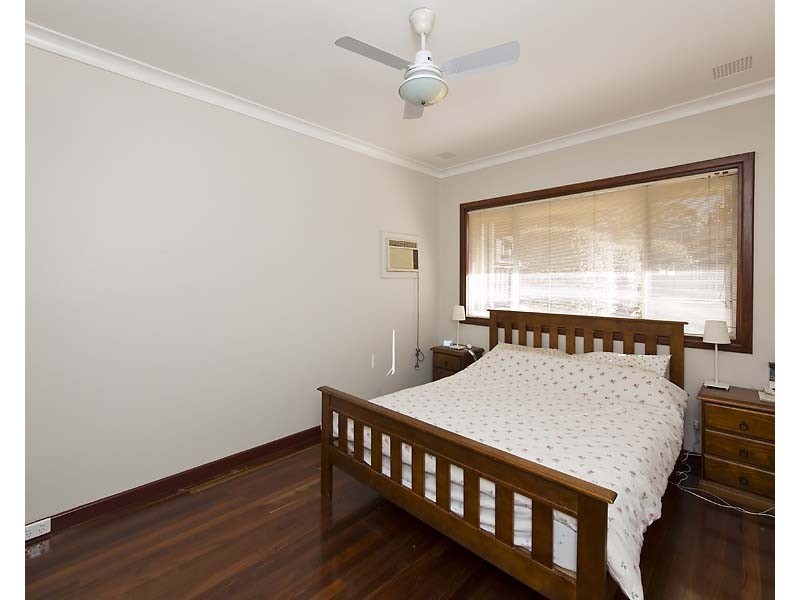 18 Gwelup Street, Karrinyup WA 6018