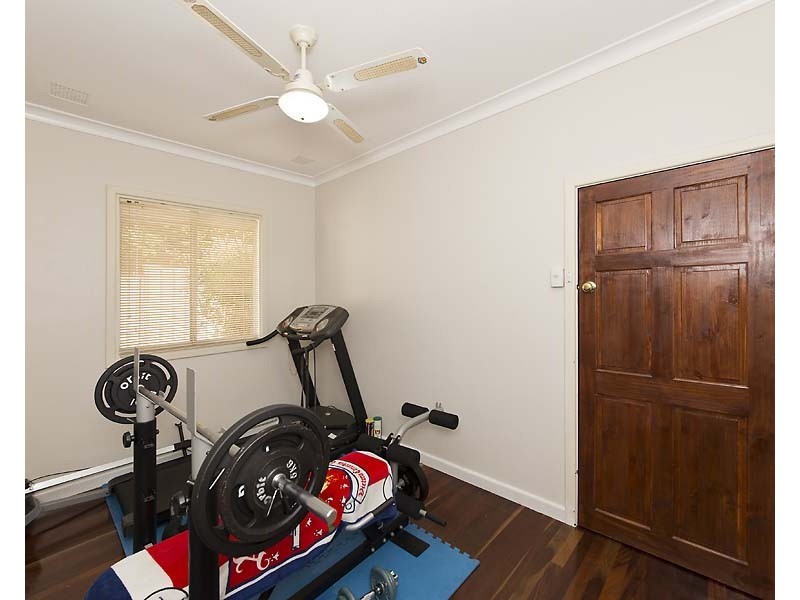 18 Gwelup Street, Karrinyup WA 6018